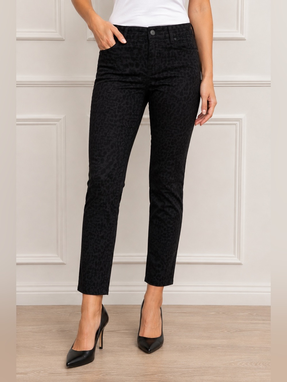 Ann Taylor Modern Fit Black Leopard Slim Leg Pants 8P NWT